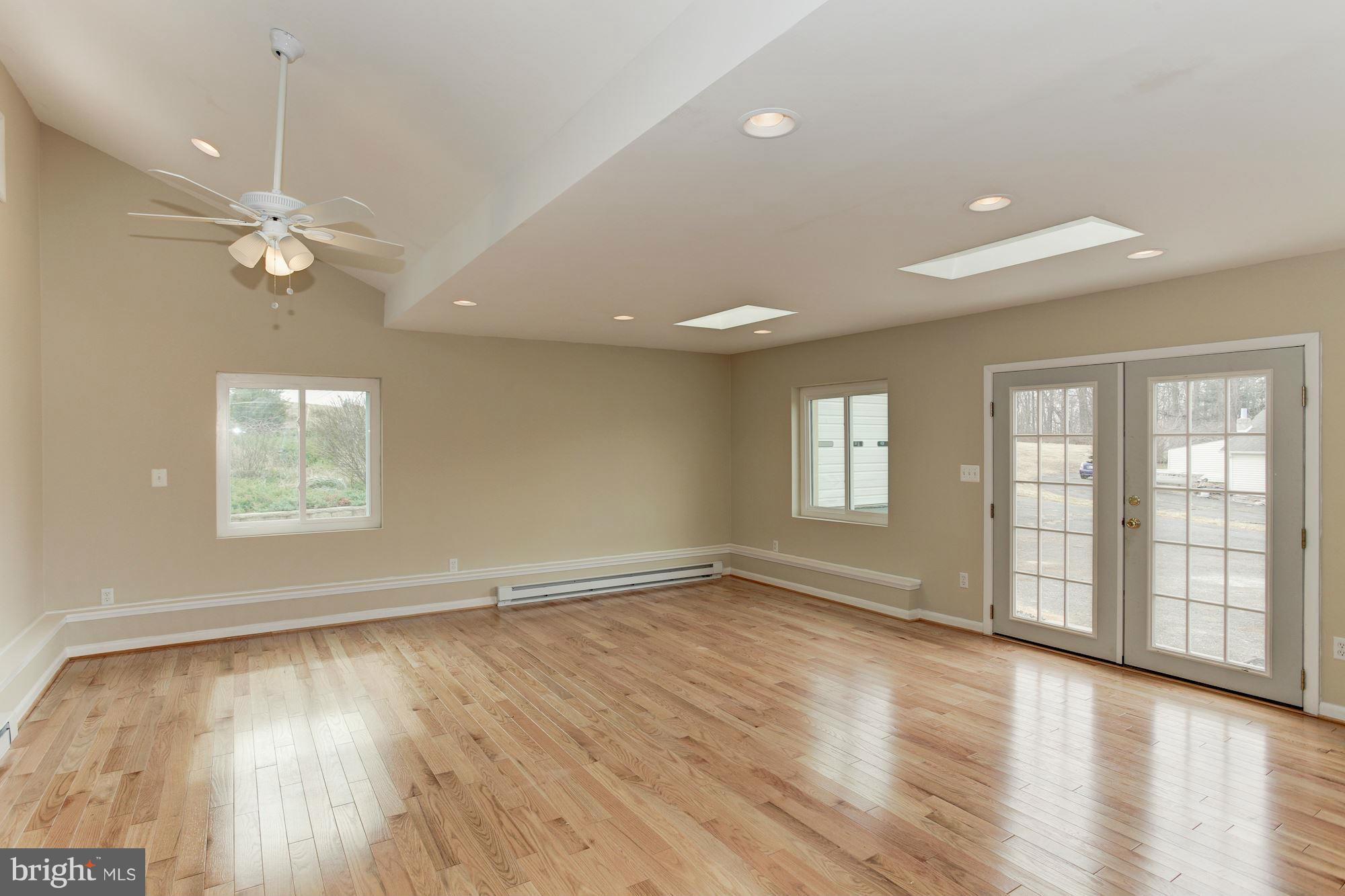 3580 Day Road Darlington, MD 21034 - Photo 7 of 30 Family Room