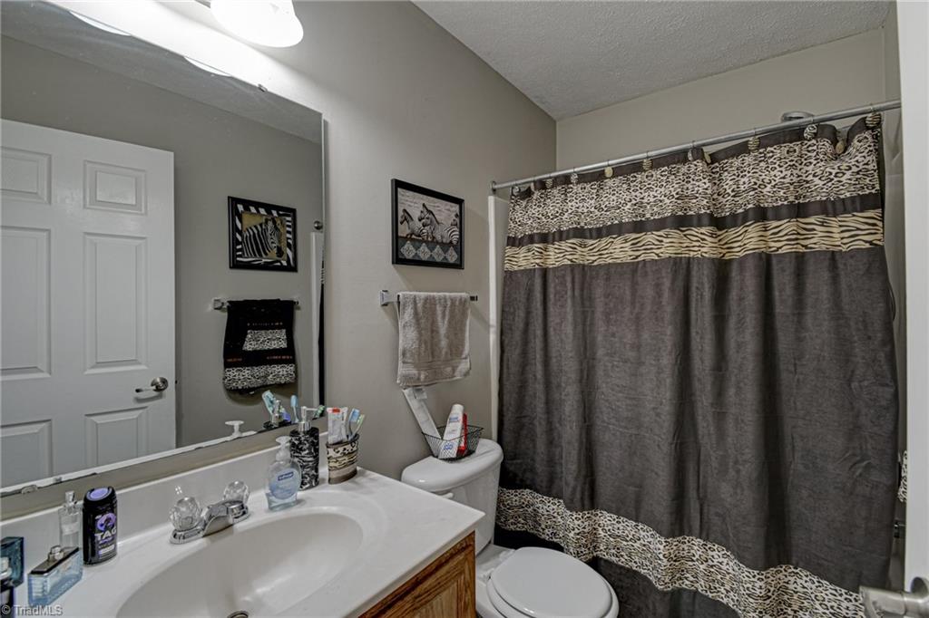 3715 Ribbon Lane Winston-Salem, NC 27107 - Photo 17 of 28