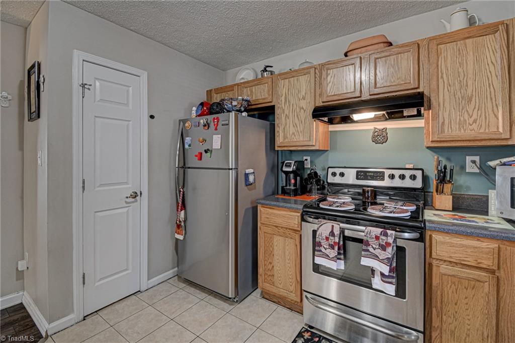 3715 Ribbon Lane Winston-Salem, NC 27107 - Photo 8 of 28