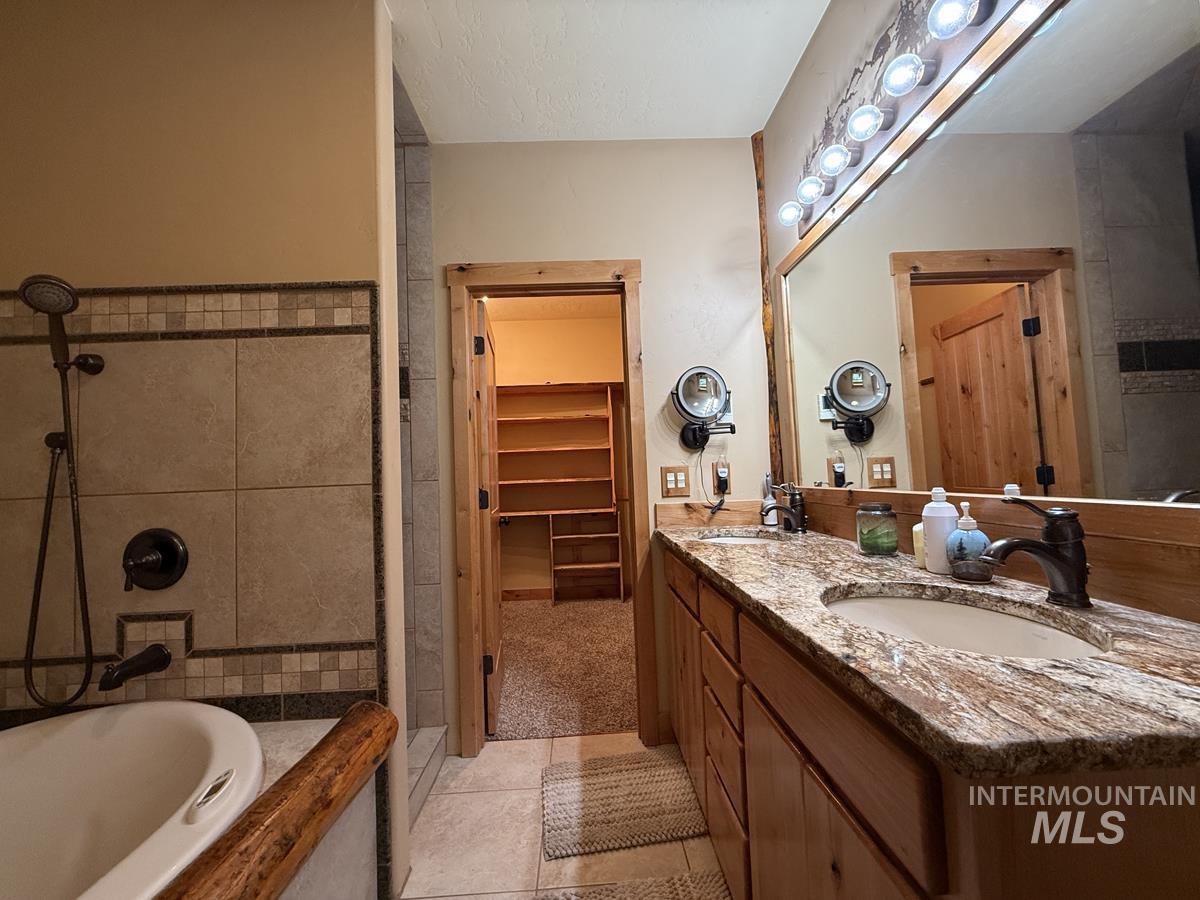 515 Cabarton Road Cascade, ID 83611 - Photo 18 of 36