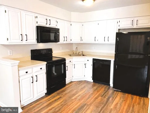 $2,250 | 24 Pickwick Place, Sewell, NJ 08080