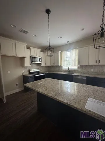 $400,000 | 16537 La Highway, Prairieville, LA 70769