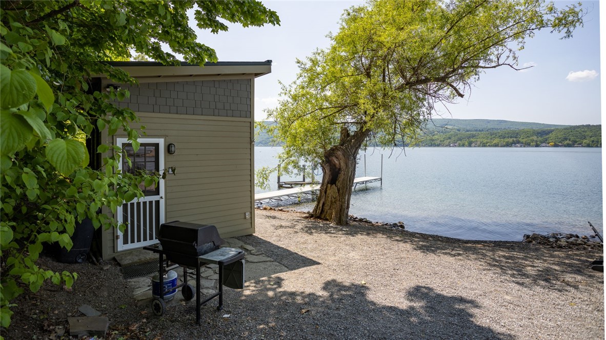566 East Lake Road Middlesex, NY 14544 - Photo 37 of 45 Beach House