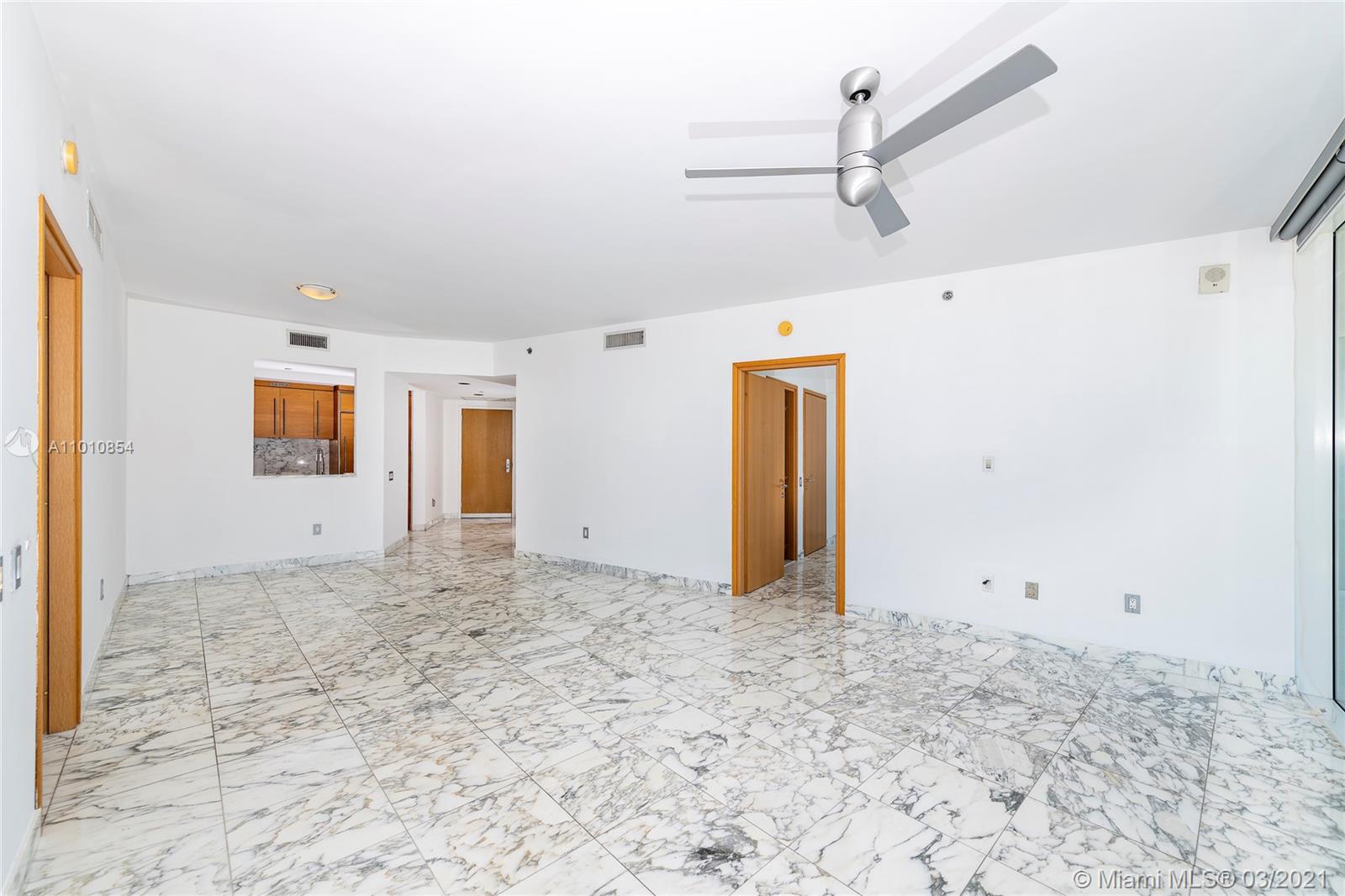 450 Alton Road, Unit 1710 Miami Beach, FL 33139 - Photo 4 of 51