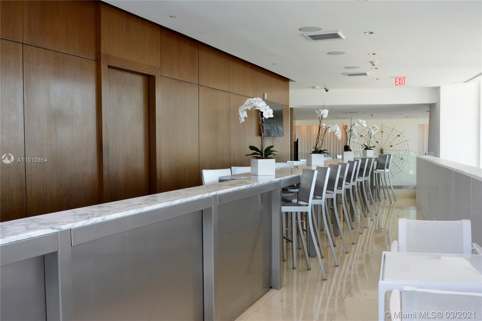 450 Alton Road, Unit 1710 Miami Beach, FL 33139 - Photo 37 of 51