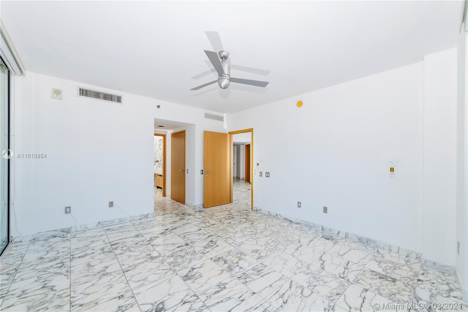 450 Alton Road, Unit 1710 Miami Beach, FL 33139 - Photo 10 of 51