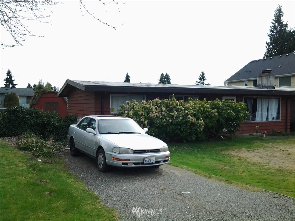3001 Northeast 8th Street Renton, WA 98056 - Photo 2 of 9 Gallery Image 2