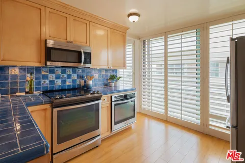 $2,900,000 | 535 Ocean Avenue, Unit 8A, Santa Monica, CA 90402