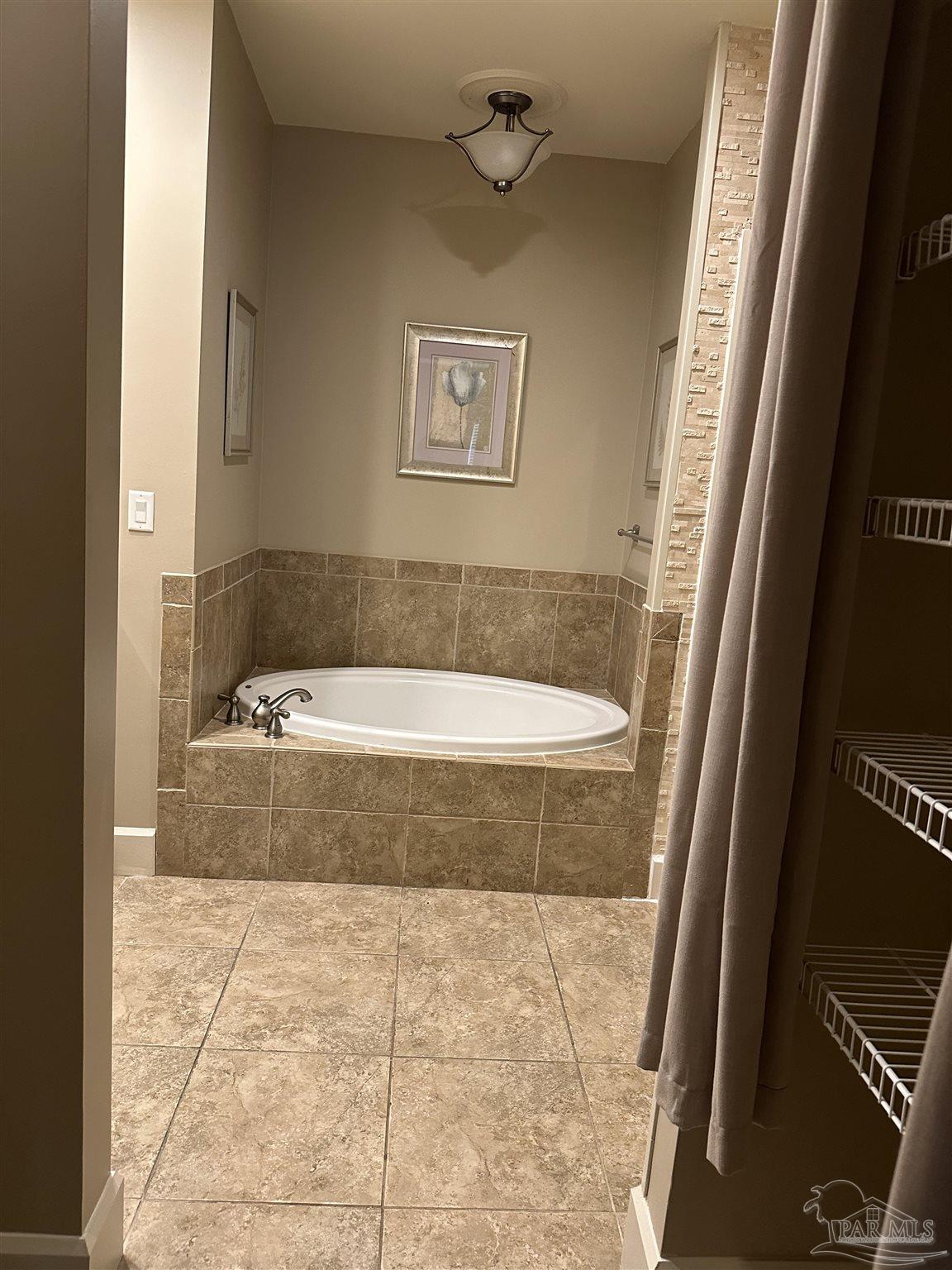 523 North Spring Street, Unit 7 Pensacola, FL 32501 - Photo 11 of 12