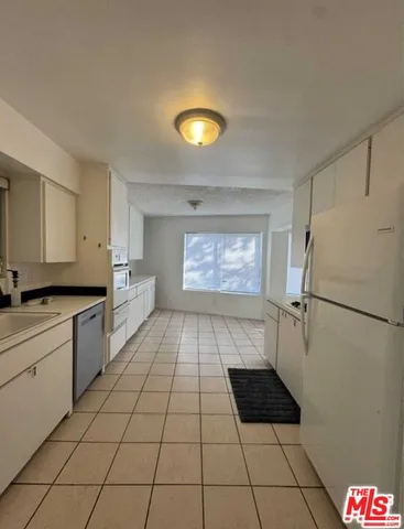 $3,750 | 8365 Gregory Way, Unit B, Beverly Hills, CA 90211