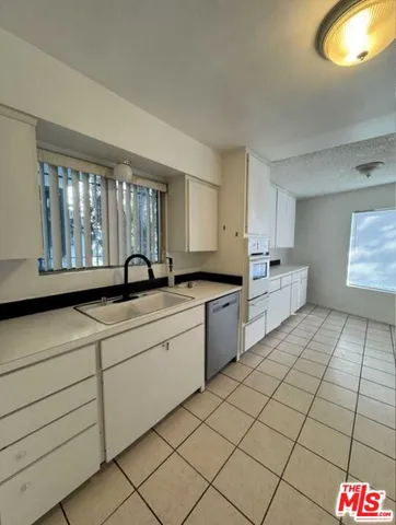 $3,750 | 8365 Gregory Way, Unit B, Beverly Hills, CA 90211
