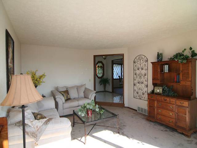 10211 North Ridgecrest Drive Spokane, WA 99208 - Photo 3 of 9 Gallery Image 3