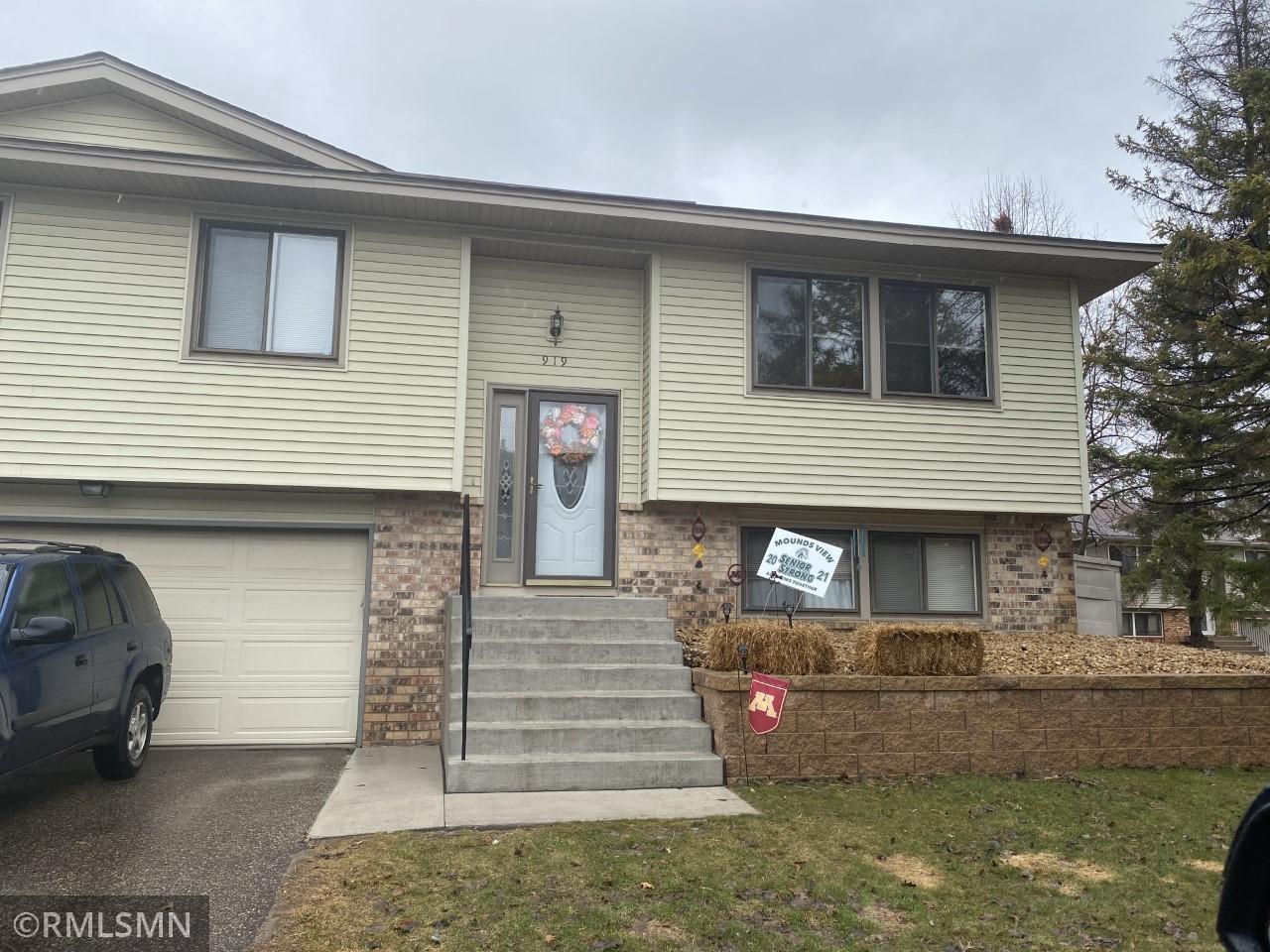 919 Sherwood Road Shoreview, MN 55126 - Photo 1 of 1 Gallery Image 1