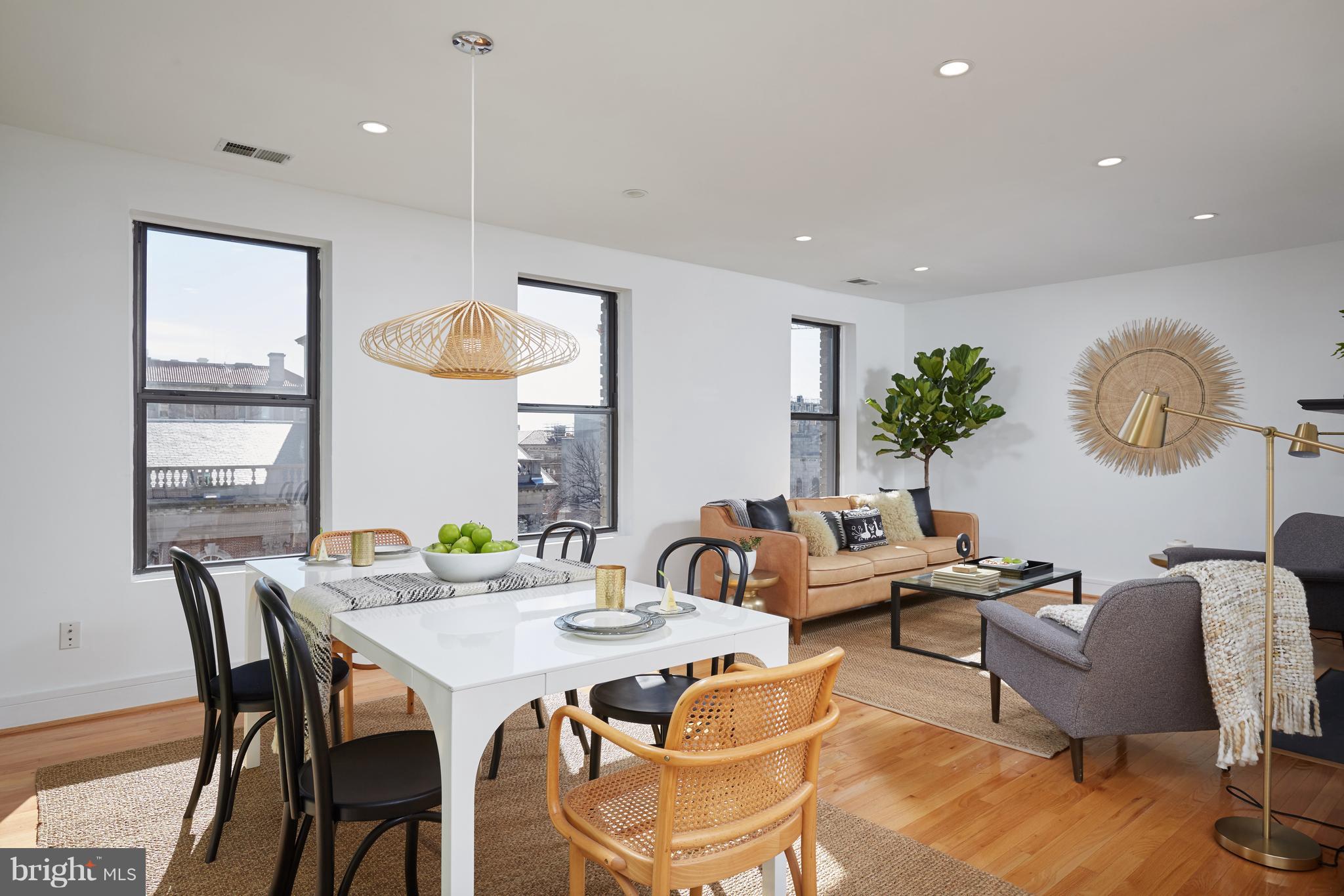 2901 16th Street Northwest, Unit 504 Washington, DC 20009 - Photo 2 of 30 Dining Room with South-Facing Views