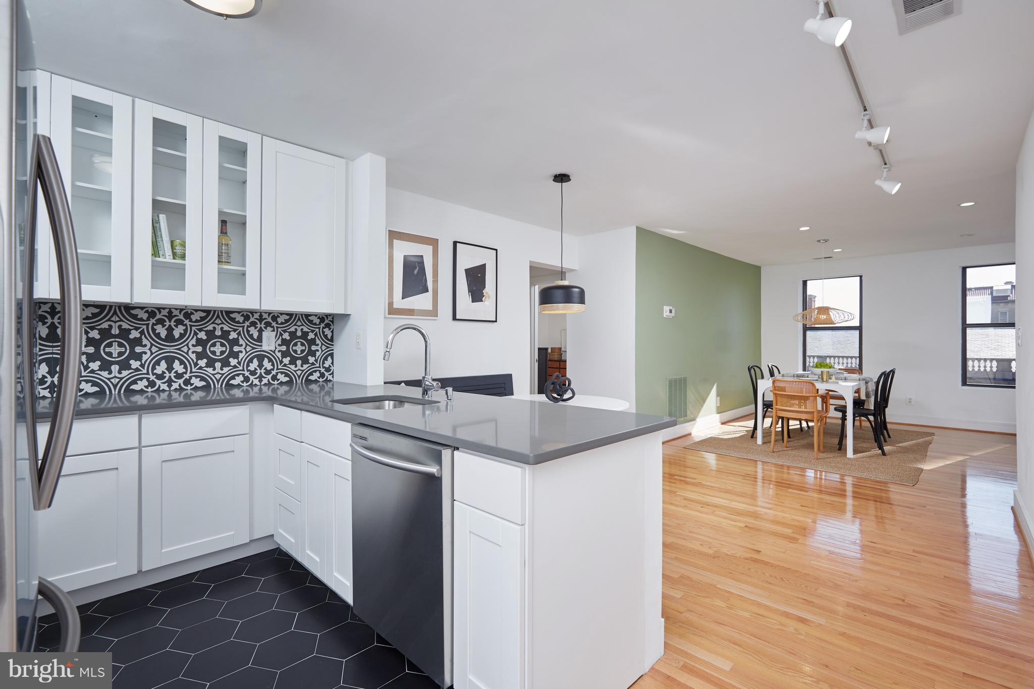 2901 16th Street Northwest, Unit 504 Washington, DC 20009 - Photo 7 of 30 Kitchen