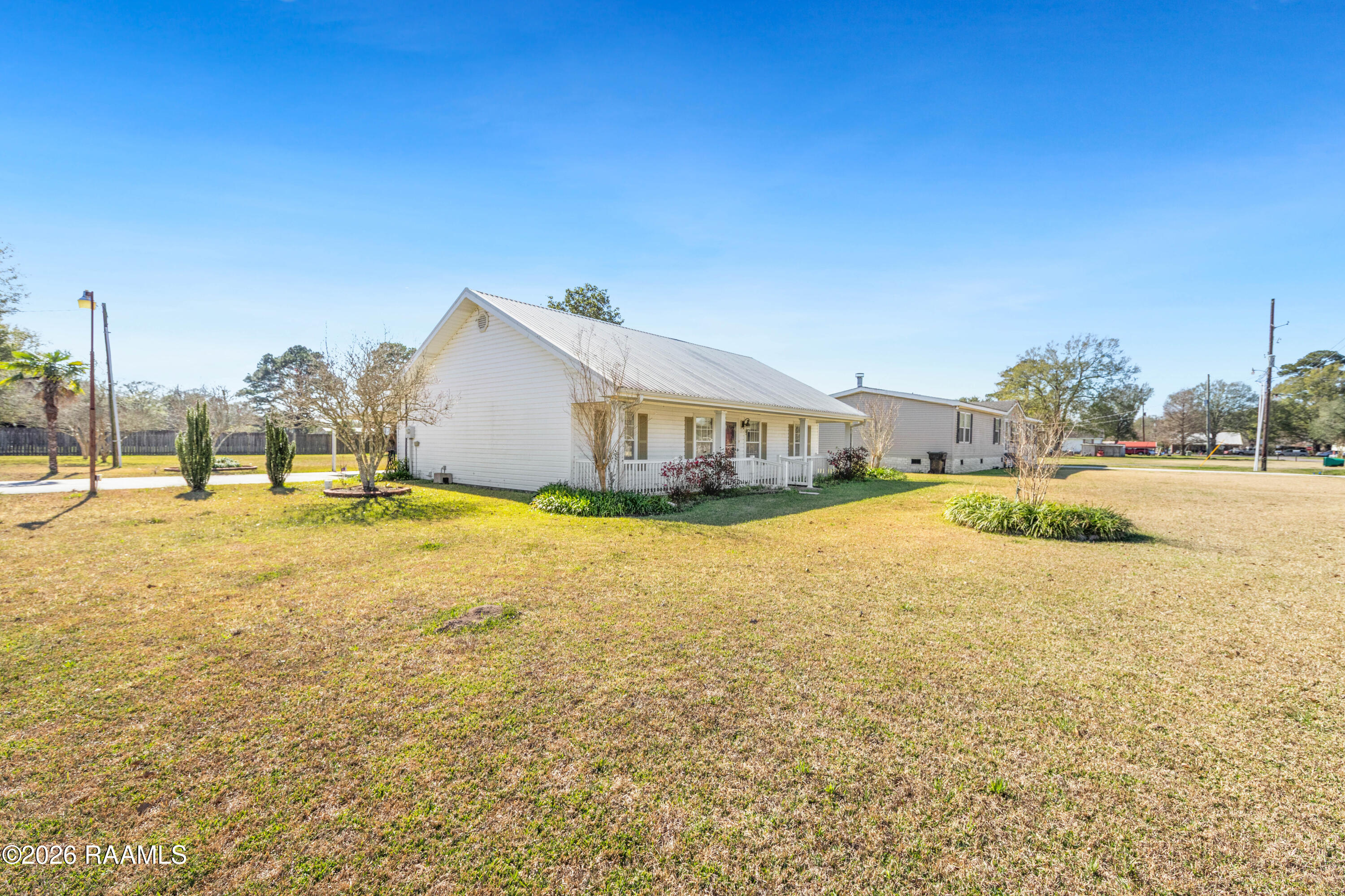 1100 Lopez Road New Iberia, LA 70560 - Photo 2 of 34 IMG_4807