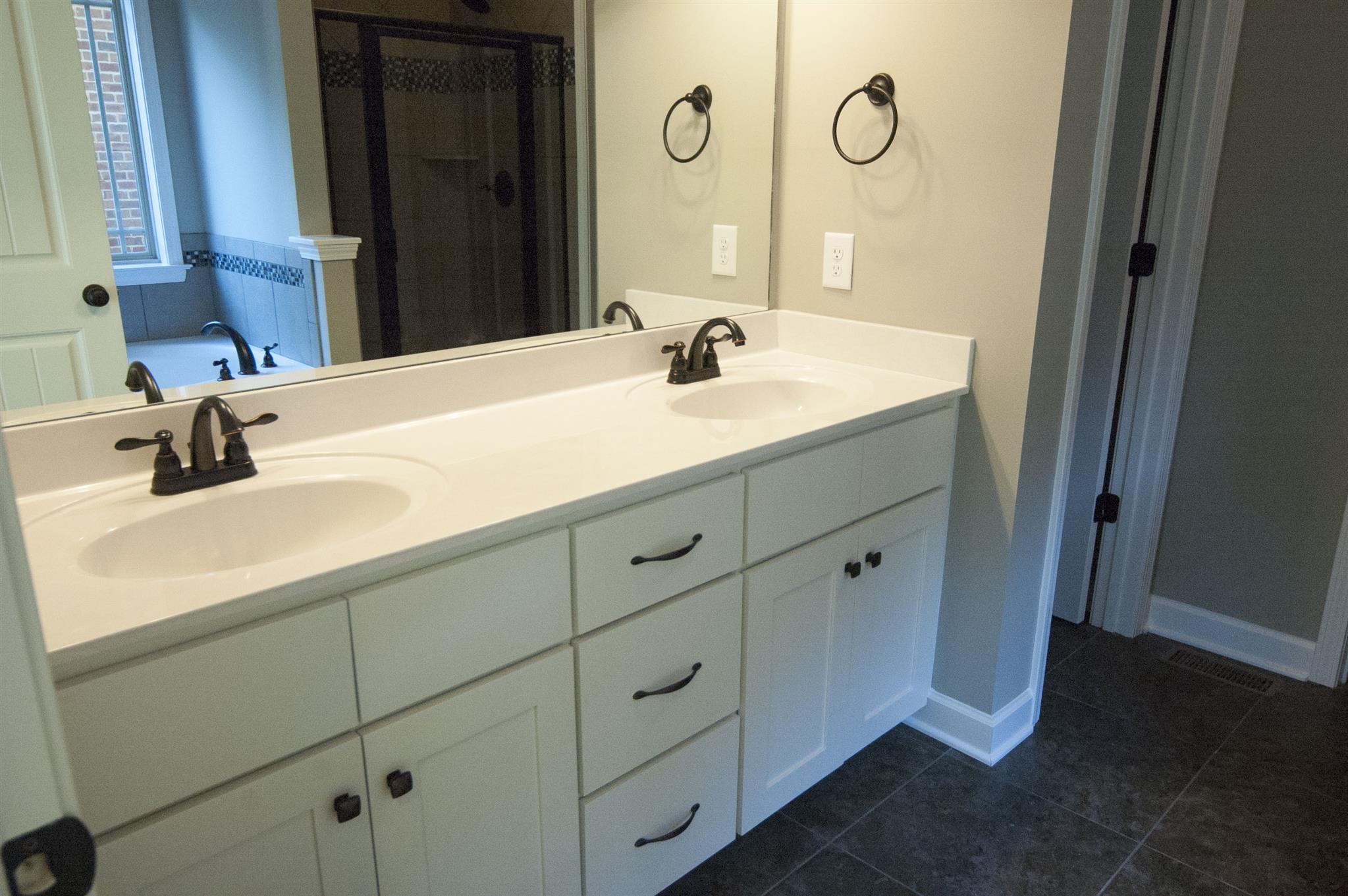 1043 Rudder Drive Spring Hill, TN 37174 - Photo 13 of 27 Gallery Image 13