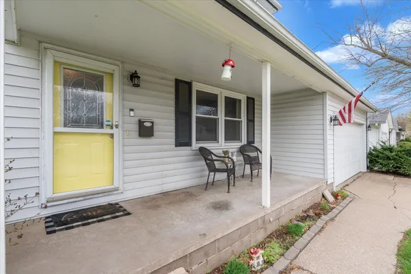 $229,900 | 1213 5th Street West, Milan, IL 61264