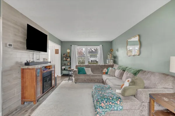 $229,900 | 1213 5th Street West, Milan, IL 61264