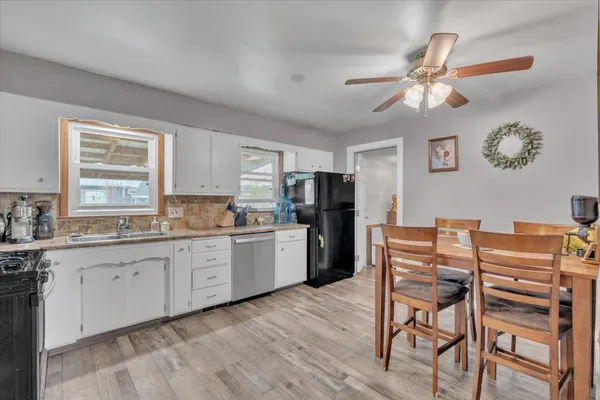 $229,900 | 1213 5th Street West, Milan, IL 61264