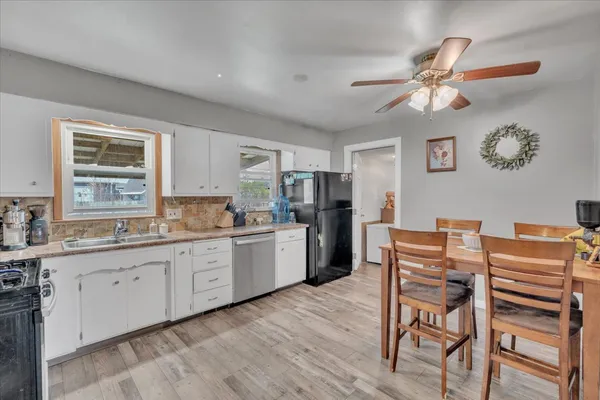 $229,900 | 1213 5th Street West, Milan, IL 61264