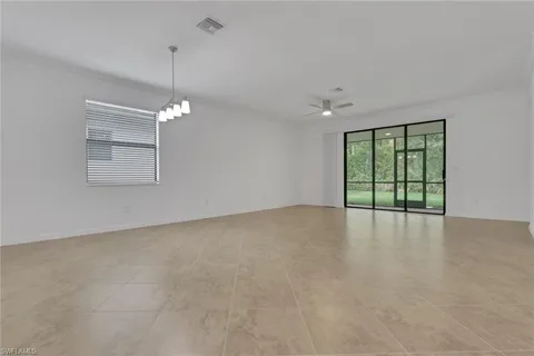 $635,000 | 9469 Foxglove Lane, Naples, FL 34120