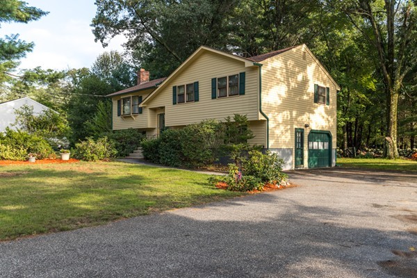 19 Ferncroft Road Tewksbury, MA 01876 - Photo 1 of 27 Gallery Image 1