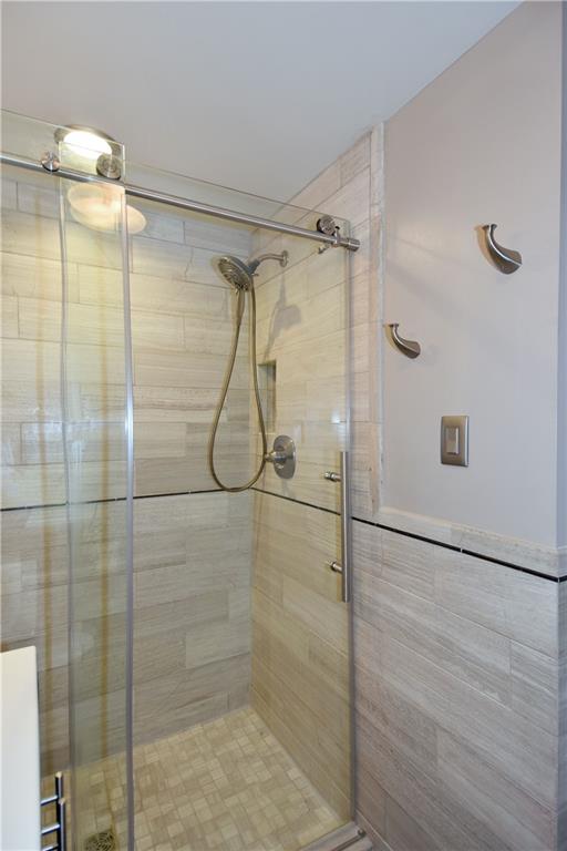 772 Scrubgrass Road Pittsburgh, PA 15243 - Photo 15 of 25 Gallery Image 15