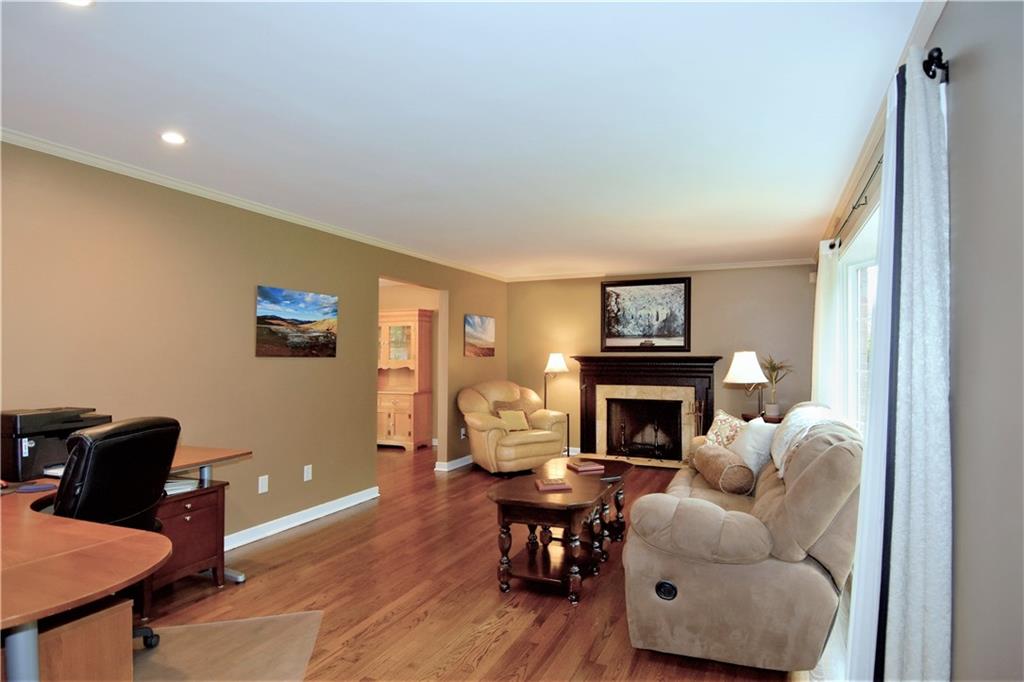772 Scrubgrass Road Pittsburgh, PA 15243 - Photo 3 of 25 Gallery Image 3