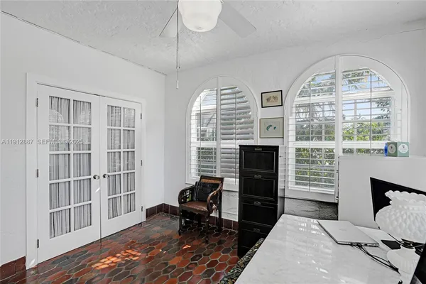 $5,857,525 | 5252 La Gorce Drive, Miami Beach, FL 33140