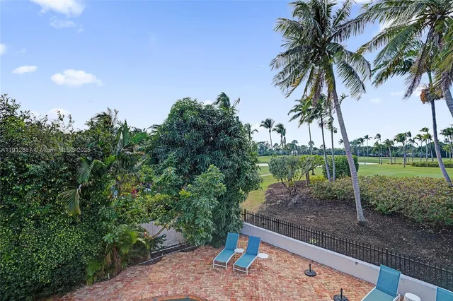 $5,857,525 | 5252 La Gorce Drive, Miami Beach, FL 33140