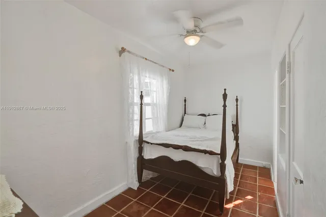 $5,857,525 | 5252 La Gorce Drive, Miami Beach, FL 33140