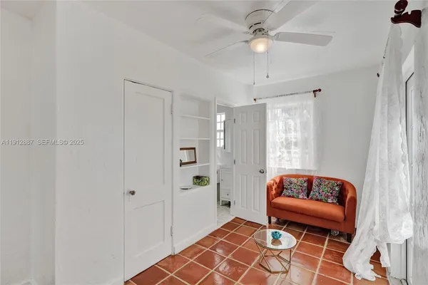 $5,857,525 | 5252 La Gorce Drive, Miami Beach, FL 33140