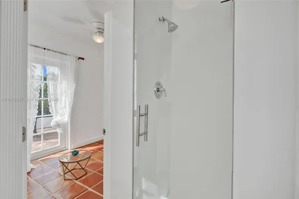 $5,857,525 | 5252 La Gorce Drive, Miami Beach, FL 33140