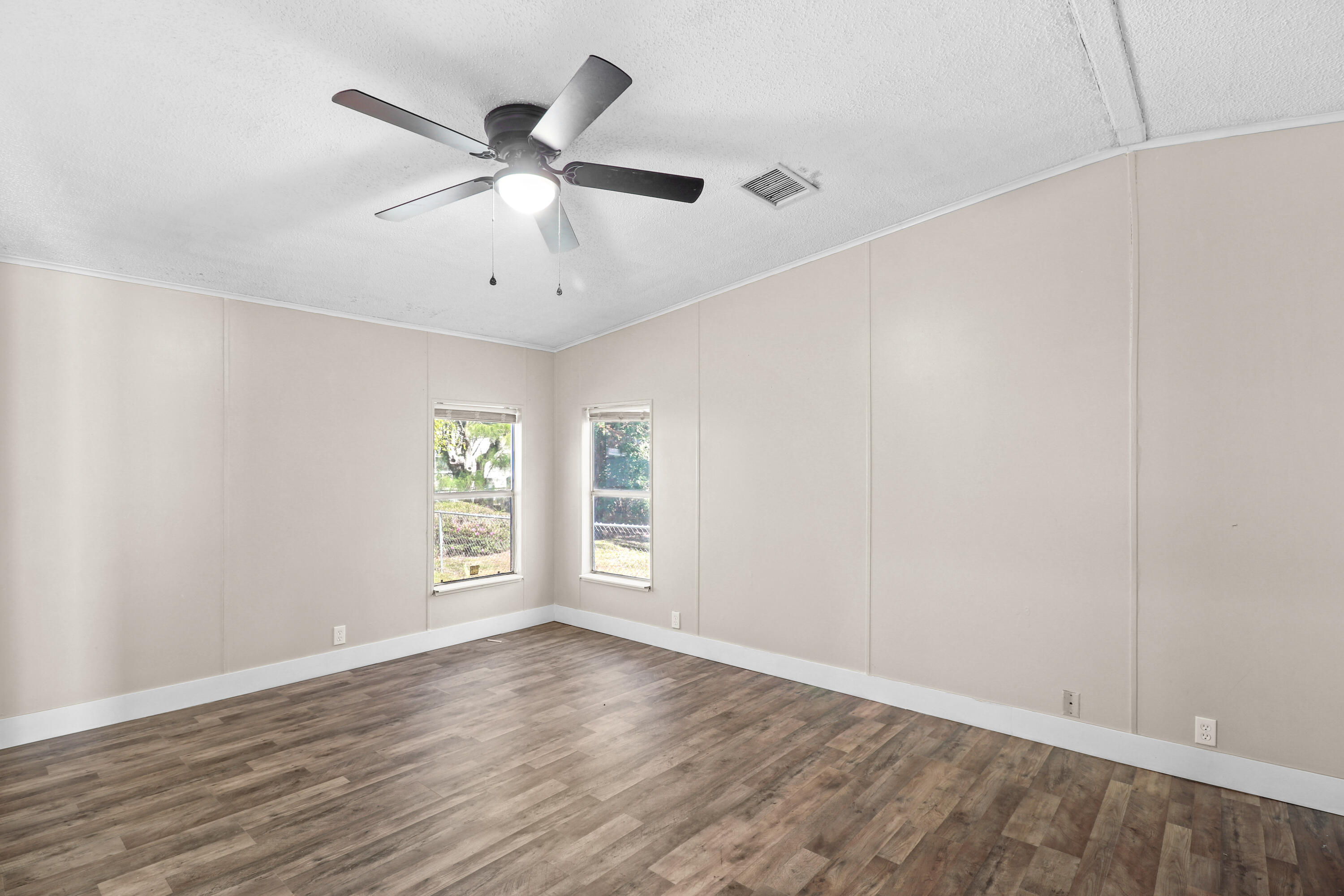 2671 Southeast Janet Street Stuart, FL 34997 - Photo 15 of 29 16-IMG_7057