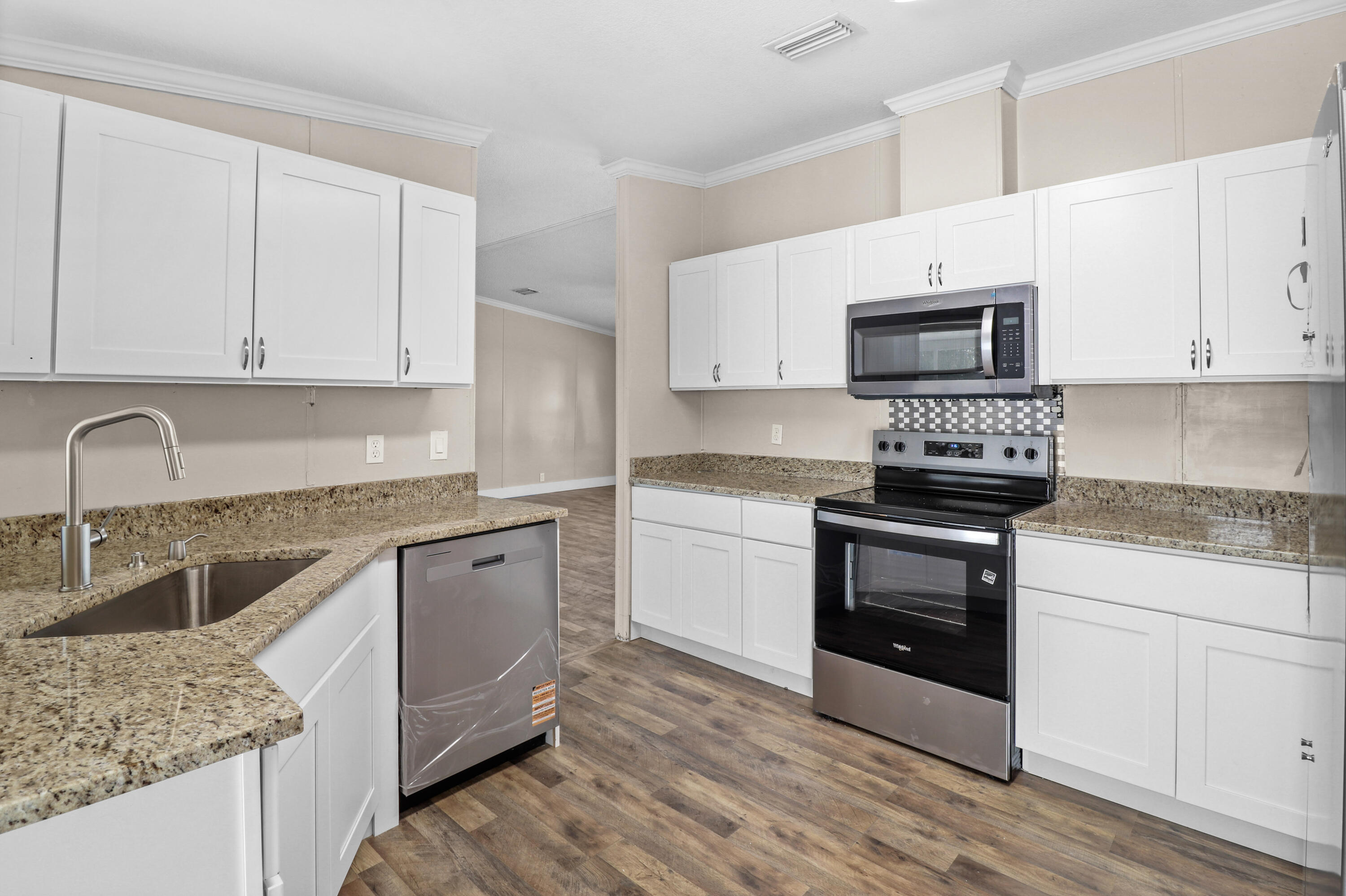 2671 Southeast Janet Street Stuart, FL 34997 - Photo 9 of 29 10-IMG_7021