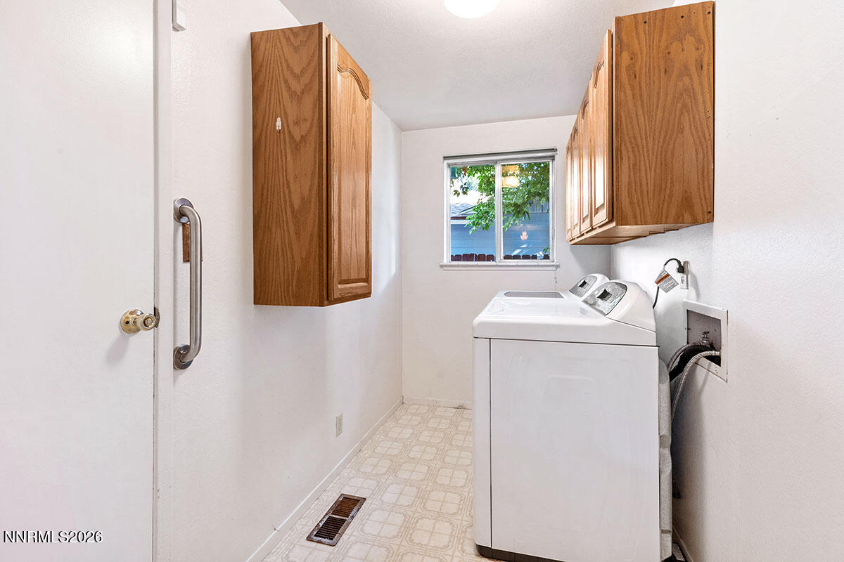 2880 Caballo Drive Reno, NV 89502 - Photo 16 of 19 _NZF5225