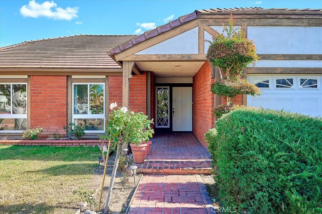 12825 Wrightwick Drive Cerritos, CA 90703 - Photo 7 of 51