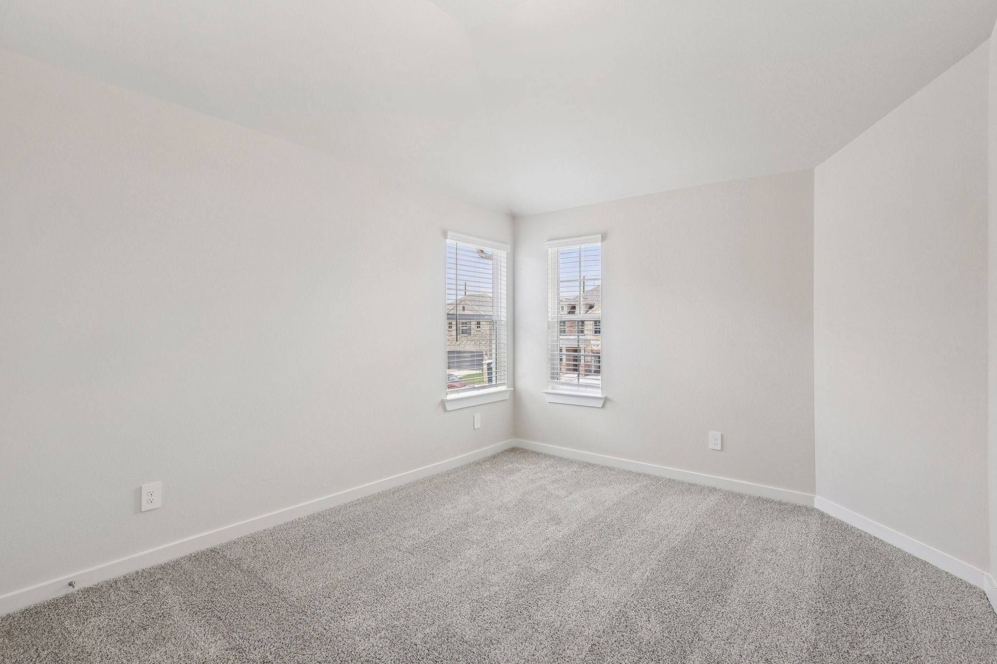 5519 Handlewood Lane Rosenberg, TX 77471 - Photo 31 of 38 a view of room and window