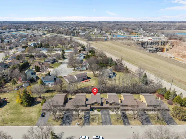 $189,900 | 921 Babcock Street, Unit 13, Neenah, WI 54956