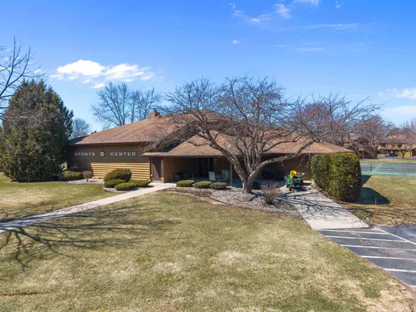 $189,900 | 921 Babcock Street, Unit 13, Neenah, WI 54956