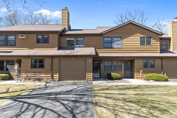 $189,900 | 921 Babcock Street, Unit 13, Neenah, WI 54956