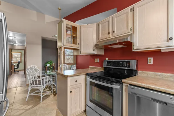 $189,900 | 921 Babcock Street, Unit 13, Neenah, WI 54956