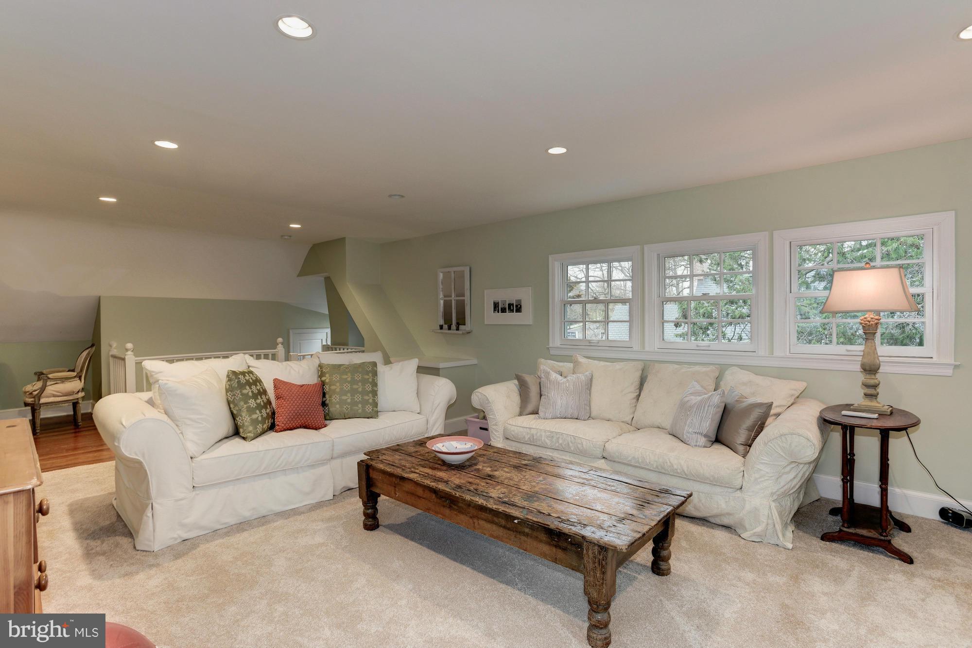 1717 Foxhall Road Northwest Washington, DC 20007 - Photo 14 of 20 Interior (General)
