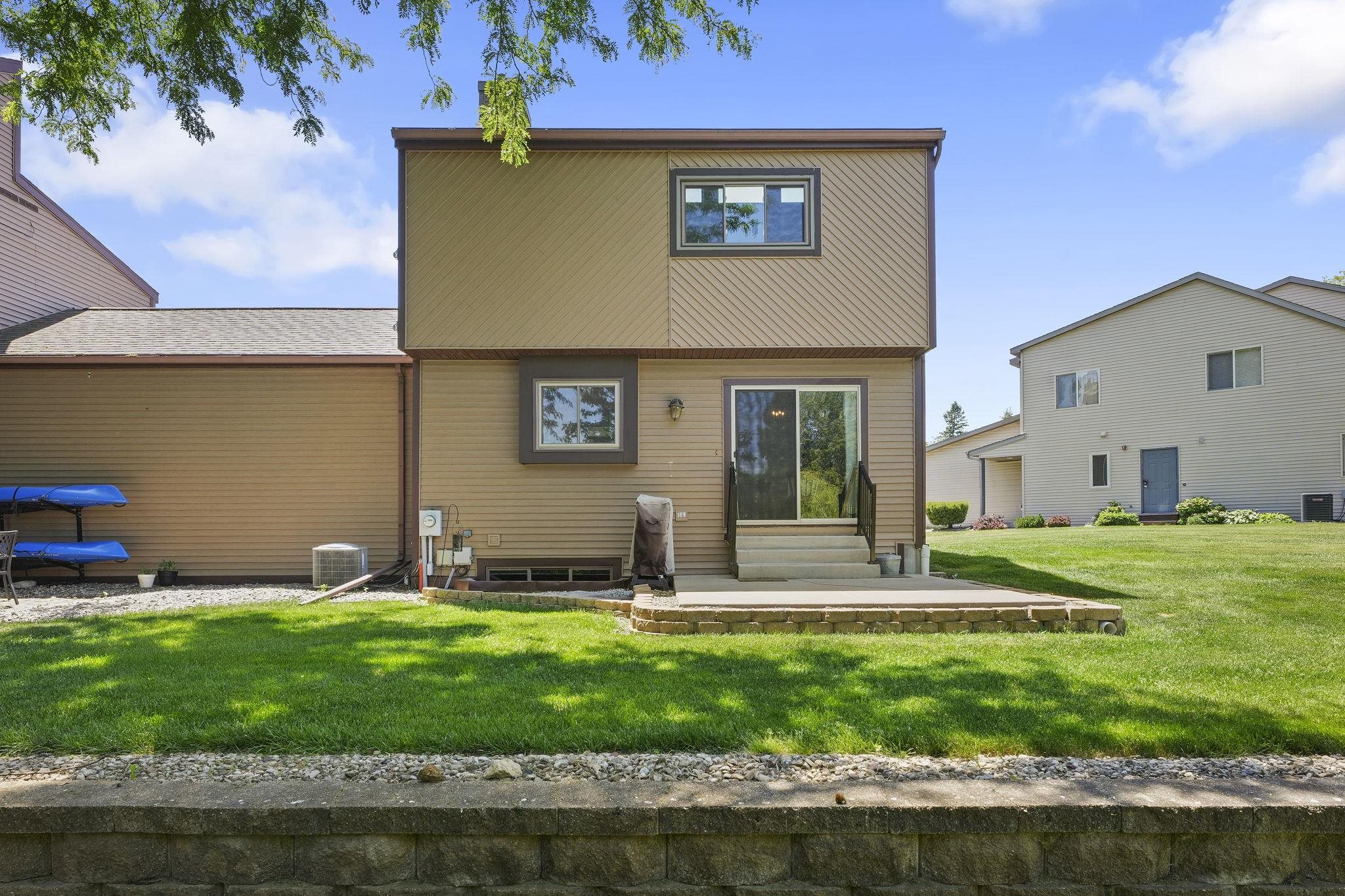 545 Knightsbridge Road, Unit 545 Waunakee, WI 53597 - Photo 36 of 42