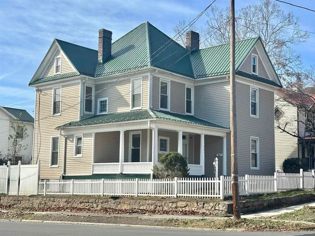 $248,000 | 321 Pine Street, Clifton Forge, VA 24422