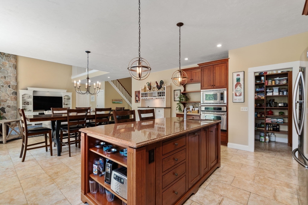 430 Mashapaug Road Holland, MA 01521 - Photo 15 of 38 Gallery Image 15