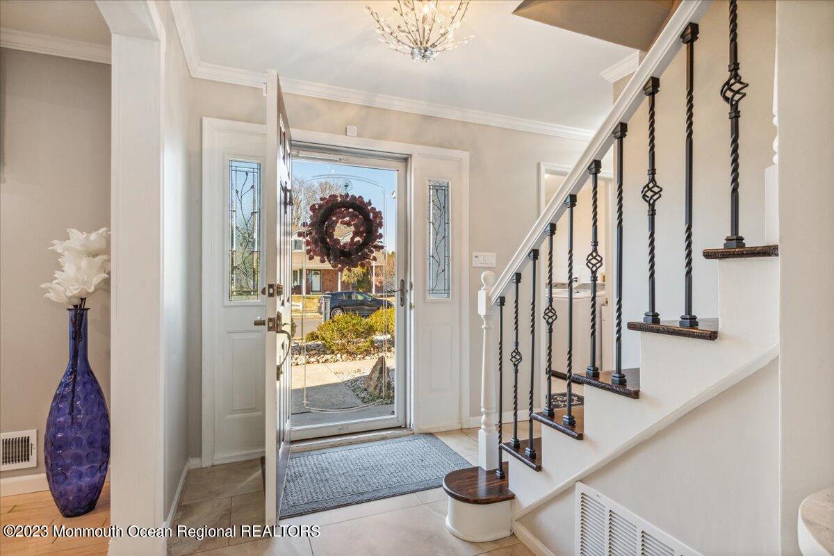 24 Honeysuckle Way Howell, NJ 07731 - Photo 3 of 40 03-24 Honeysuckle Way, Howell, NJ-101