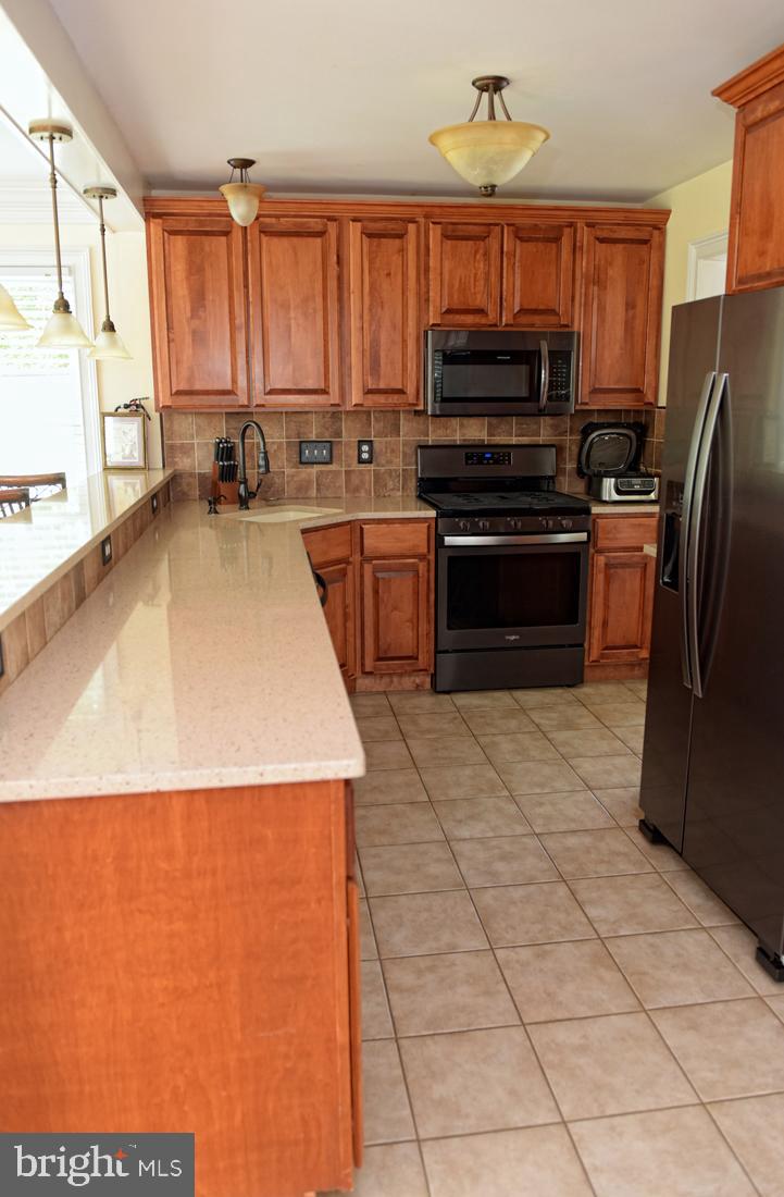 547 Blue Bell Road Williamstown, NJ 08094 - Photo 14 of 37 Kitchen off of family room