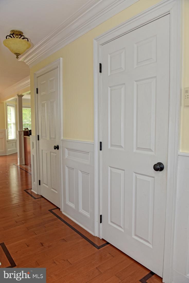 547 Blue Bell Road Williamstown, NJ 08094 - Photo 5 of 37 front entrance hallway